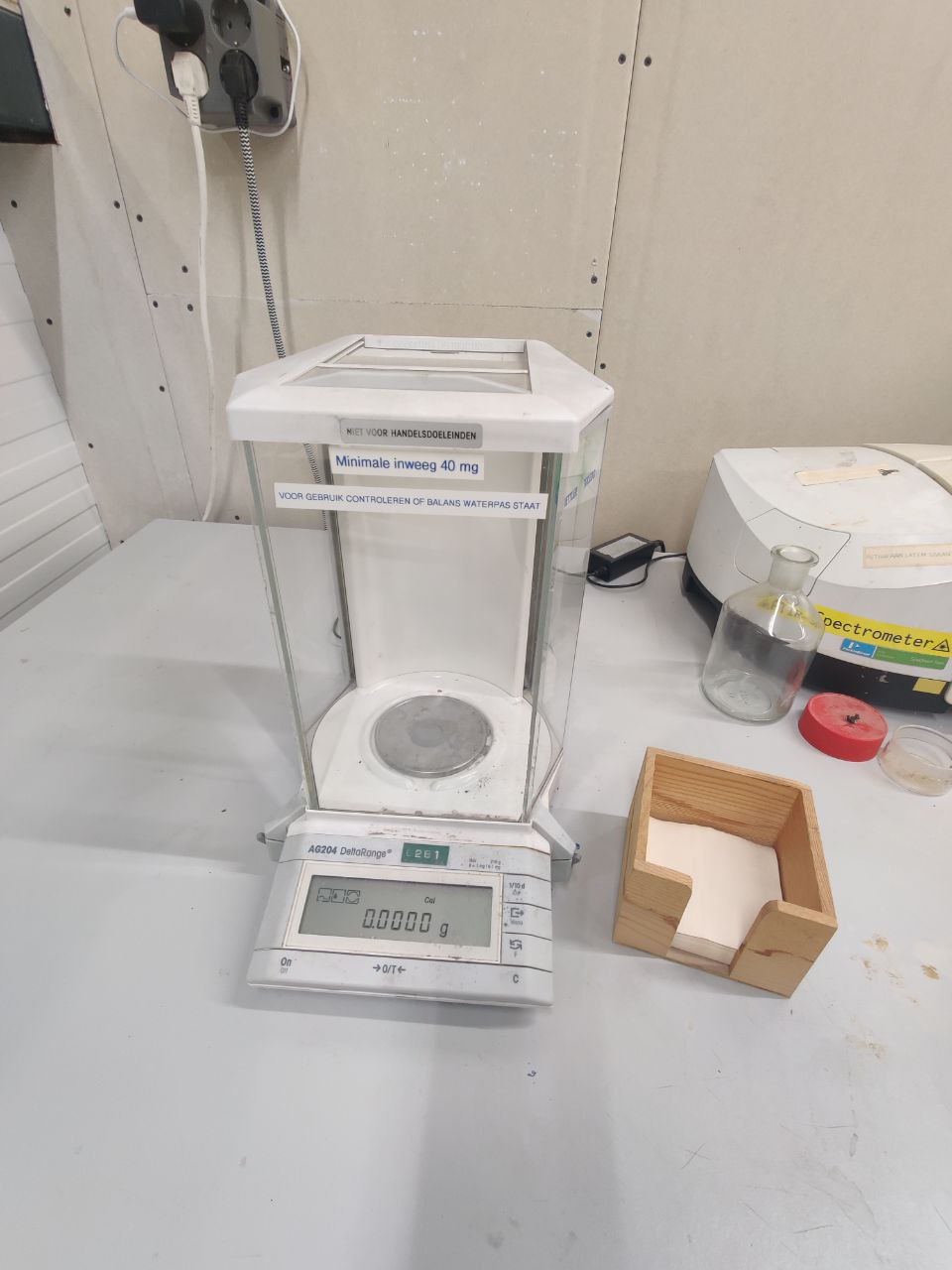 File:Tool_Analytische Balans_Picture.jpg