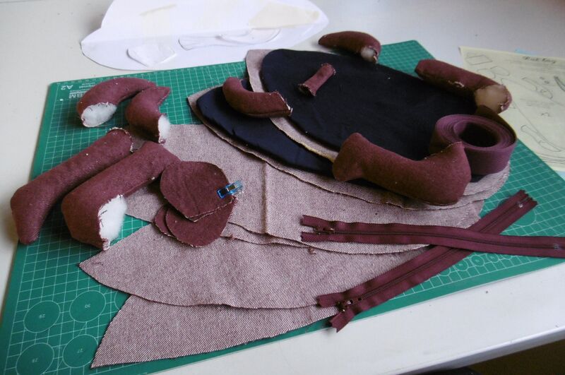 Bestand:More parts.JPG