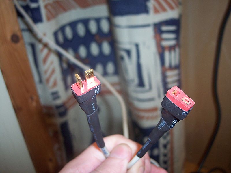 File:Homeplug connectors.JPG