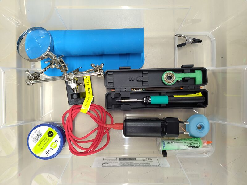 Bestand:Tool Soldeerkit Picture.jpg