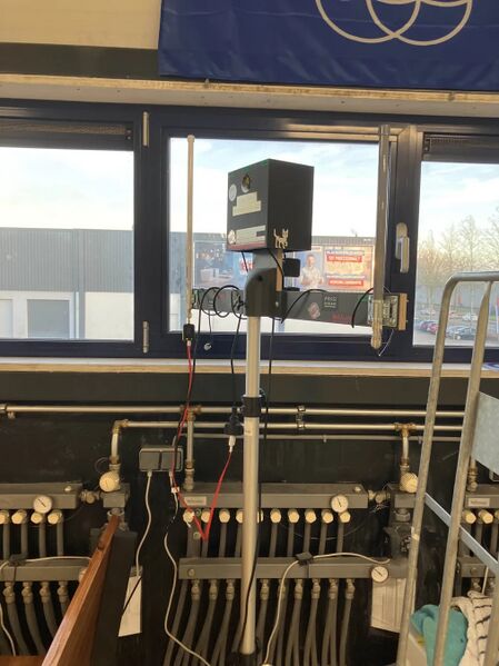 Bestand:Repeater aan ingang zijde.jpg