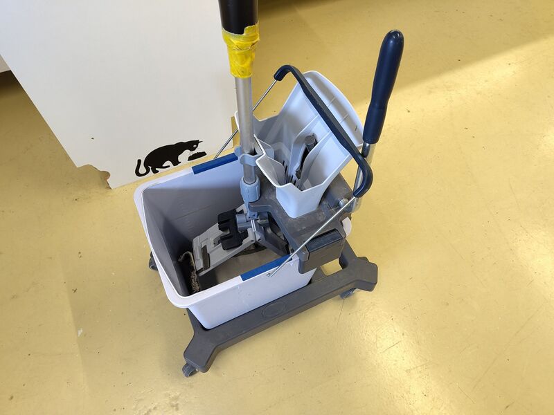 Bestand:Tool Dweil Picture.jpg